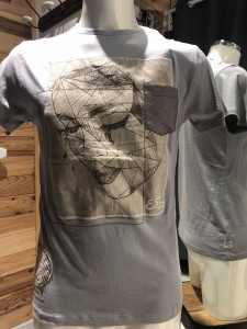 tee-shirt